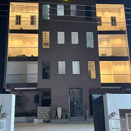 Fowaa Lux Panzió Tema Kültér fotó